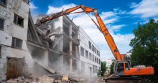 Промышленный демонтаж зданий Сасово, цена от 2975 руб.